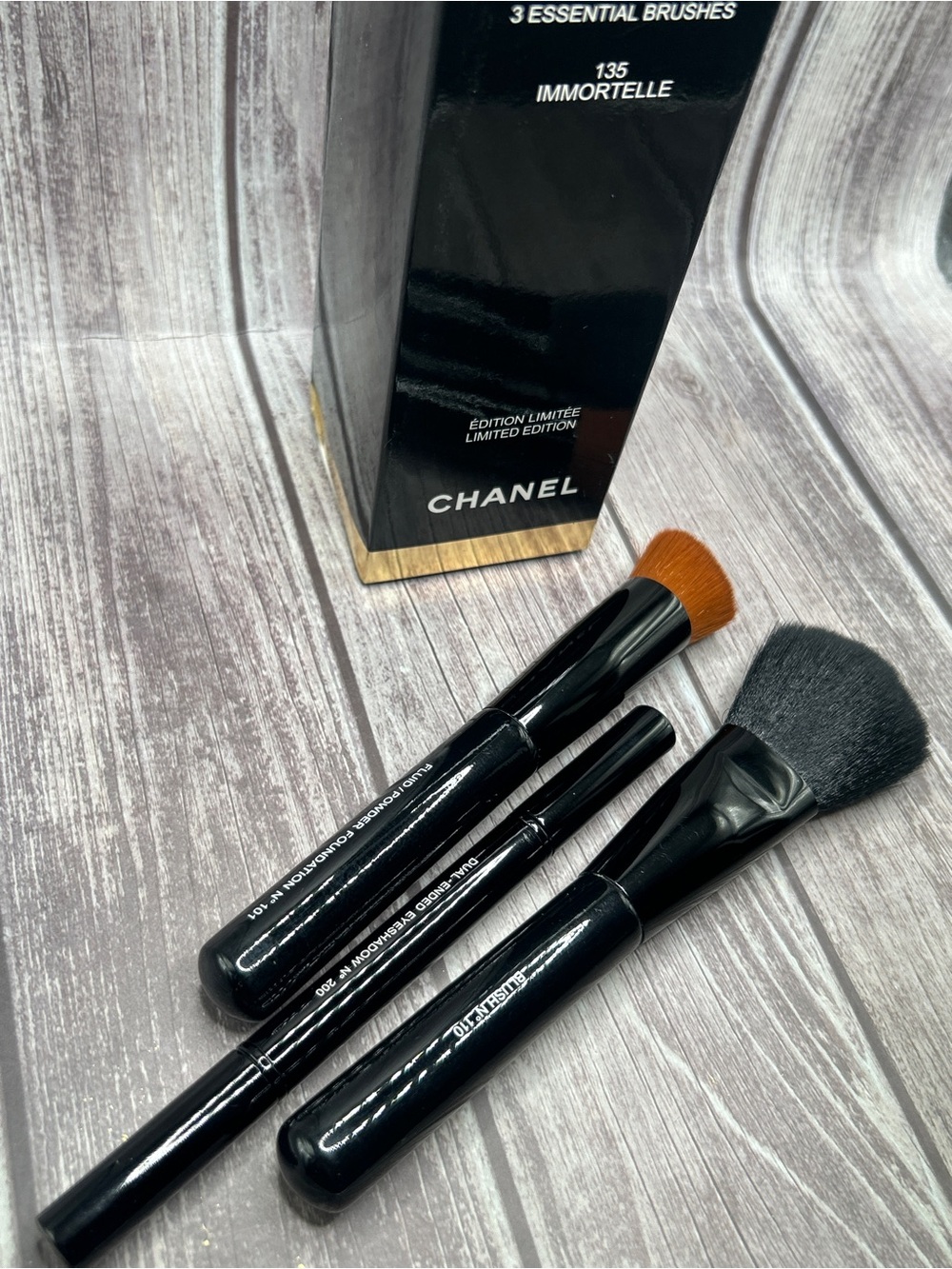NIB CHANEL Limited Edition Set of 3 Makeup Brushes w/ Case Purple 135 Immortelle - Picture 8 of 14